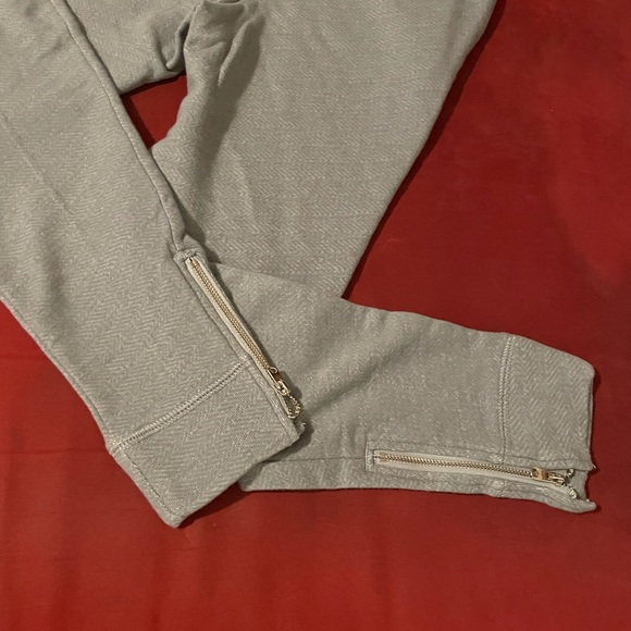Girl’s Abercrombie pants Sz 9/10 BNWT - Picture 4 of 4